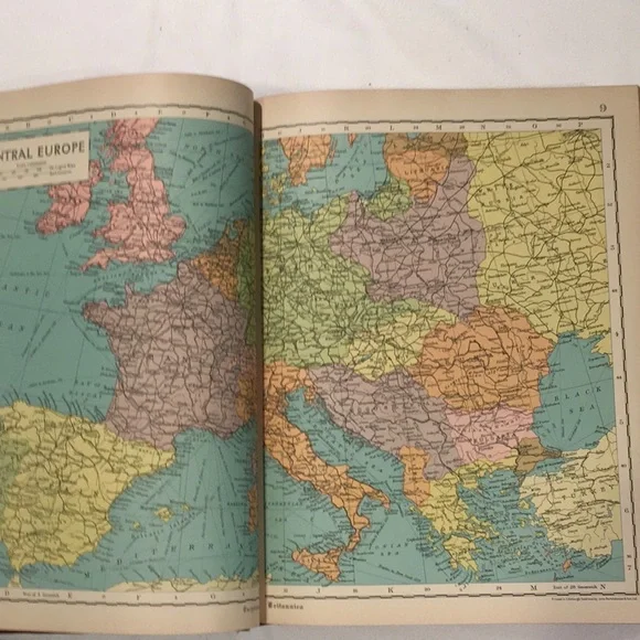 1941 Encyclopedia Britannia World Atlas Leather-Bound - Picture 13 of 16